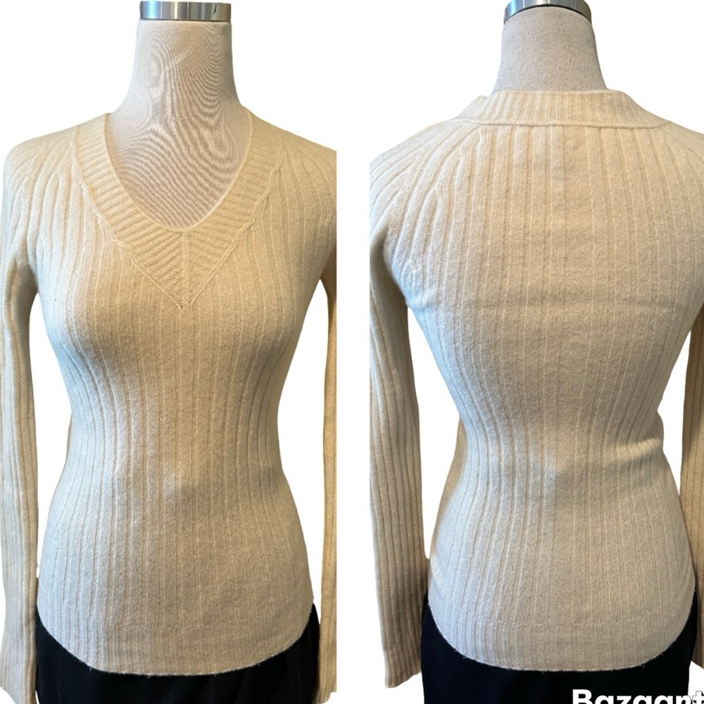 The Row Cashmere Blend Ribbed V-neck Sweater - Picture 4 of 14